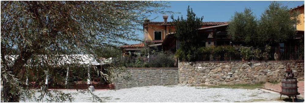 Penzion La Valle Castelnuovo Magra Exteriér fotografie